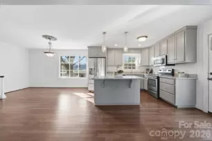 1215 6th St NW, Hickory, NC 28601 - Photo 36