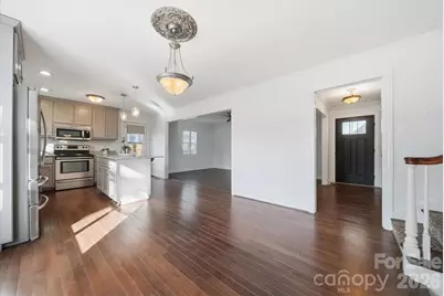 1215 6th Street NW, Hickory, NC 28601 - Photo 10