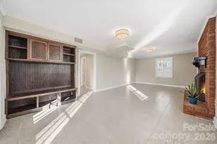 1215 6th St NW, Hickory, NC 28601 - Photo 22