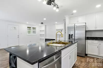704 W Border Street, Dallas, NC 28034 - Photo 6