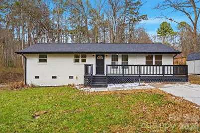 704 W Border Street, Dallas, NC 28034 - Photo 1