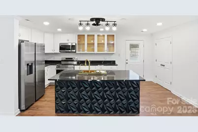 704 W Border Street, Dallas, NC 28034 - Photo 24