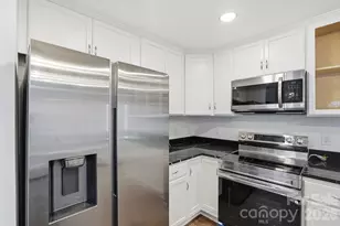 704 W Border St, Dallas, NC 28034 - Photo 26