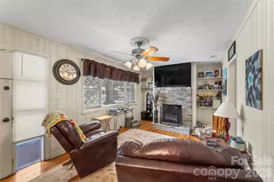 1640 W Nc 10 Hwy, Newton, NC 28658 - Photo 4