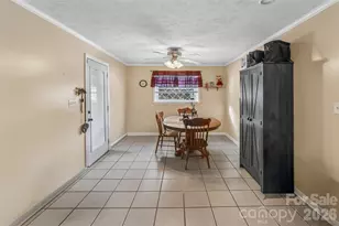 1640 W Nc 10 Hwy, Newton, NC 28658 - Photo 10