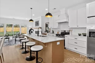 216 Lander St, Charlotte, NC 28208 - Photo 2