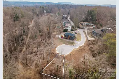 124 Beautyberry Drive #4, Asheville, NC 28801 - Photo 2