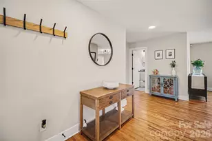 4532 Carriage Dr Cir, Charlotte, NC 28205 - Photo 4