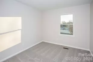 11013 Lystra Ln, Charlotte, NC 28262 - Photo 14