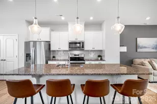 1230 Keydet Dr, Charlotte, NC 28216 - Photo 6