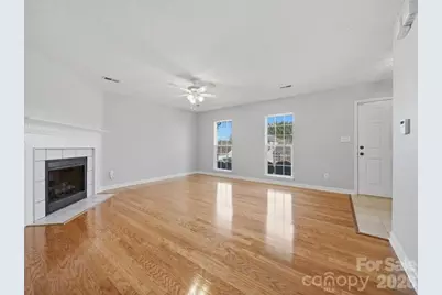 1968 8th Street Lane SE, Hickory, NC 28602 - Photo 8