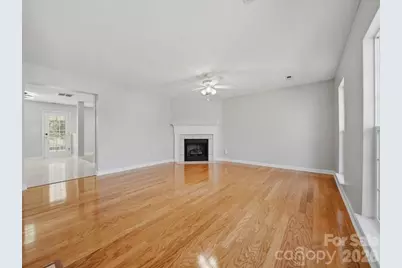 1968 8th Street Lane SE, Hickory, NC 28602 - Photo 4