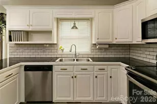 2877 Cabin Creek Dr, Catawba, NC 28609 - Photo 12