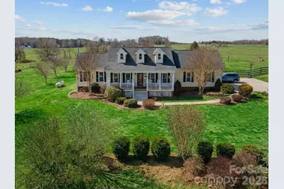 2877 Cabin Creek Drive, Catawba, NC 28609 - Photo 2