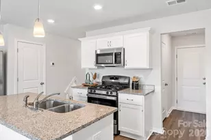 3005 Kingsfield Rd, Charlotte, NC 28208 - Photo 12