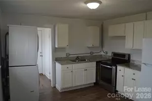 709 Elm St, Statesville, NC 28677 - Photo 6