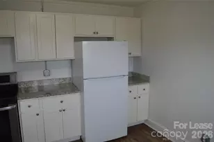 709 Elm St, Statesville, NC 28677 - Photo 8