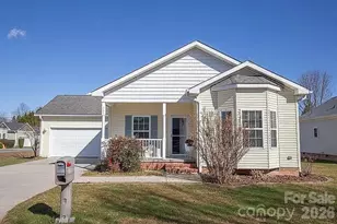 403 Sassafras Dr, Hendersonville, NC 28739 - Photo 1