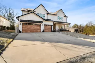 675 Reliance Ct, Tega Cay, SC 29708 - Photo 2