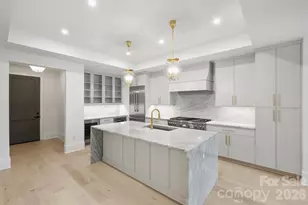 409 Queens Rd, Charlotte, NC 28207 - Photo 6