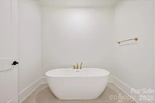 409 Queens Rd, Charlotte, NC 28207 - Photo 34
