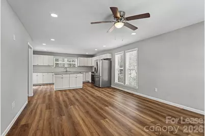 931 E Front Street, Statesville, NC 28677 - Photo 2