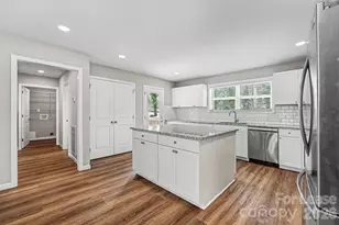 931 E Front St, Statesville, NC 28677 - Photo 4