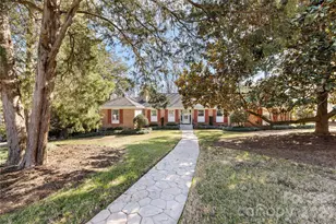 7201 Terrace Dr, Charlotte, NC 28211 - Photo 1