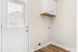 8446 Clear Meadow Ln, Charlotte, NC 28227 - Photo 10