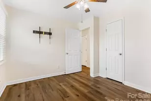 8446 Clear Meadow Ln, Charlotte, NC 28227 - Photo 14