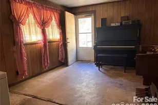 206 Railroad St, Mooresboro, NC 28114 - Photo 8