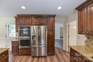 2630 Fernbank Dr, Charlotte, NC 28226 - Photo 6