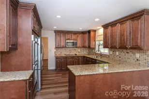 2630 Fernbank Dr, Charlotte, NC 28226 - Photo 8