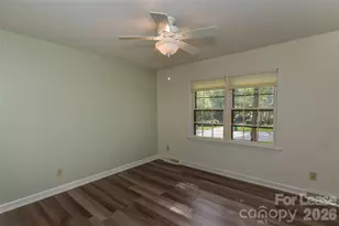 2630 Fernbank Dr, Charlotte, NC 28226 - Photo 18