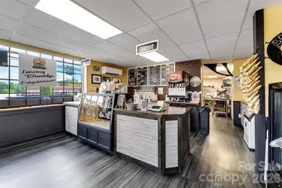 43 Phillips Street, Franklin, NC 28734 - Photo 6