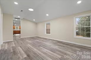 32 Roddy St, Cheraw, SC 29520 - Photo 6