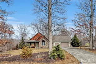 303 E Forest Pl, Candler, NC 28715 - Photo 4