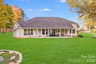 5329 Kuykendall Rd, Charlotte, NC 28270 - Photo 6