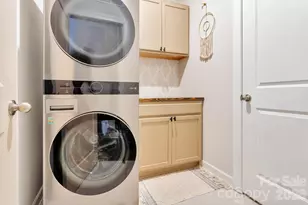 6415 Barcelona Wy, Charlotte, NC 28214 - Photo 20