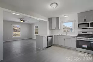 3701 Shoup Ct, Charlotte, NC 28216 - Photo 4