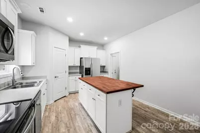 138 Lone Eagle Lane, Hendersonville, NC 28739 - Photo 8