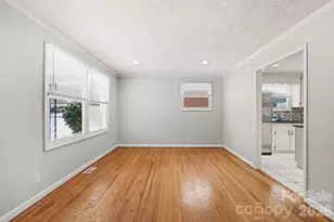 742 N Mulberry St, Statesville, NC 28677 - Photo 14