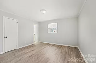 742 N Mulberry St, Statesville, NC 28677 - Photo 16