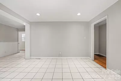 742 N Mulberry Street, Statesville, NC 28677 - Photo 10