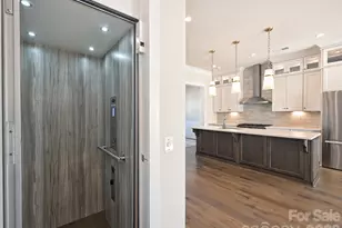 2428 Runnymede Ln, Charlotte, NC 28209 - Photo 10