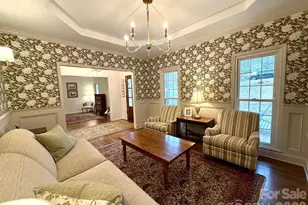 1049 Peachtree Ln, Fort Mill, SC 29715 - Photo 6