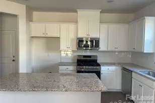 5007 Falstone Dr, Charlotte, NC 28269 - Photo 4