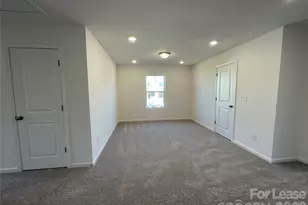 5007 Falstone Dr, Charlotte, NC 28269 - Photo 6