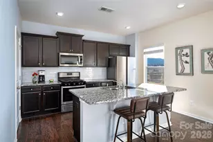 126 Amblers Knl Rd, Weaverville, NC 28787 - Photo 4