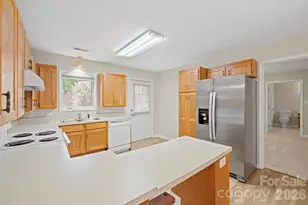 505 2nd St Pl NE, Conover, NC 28613 - Photo 12